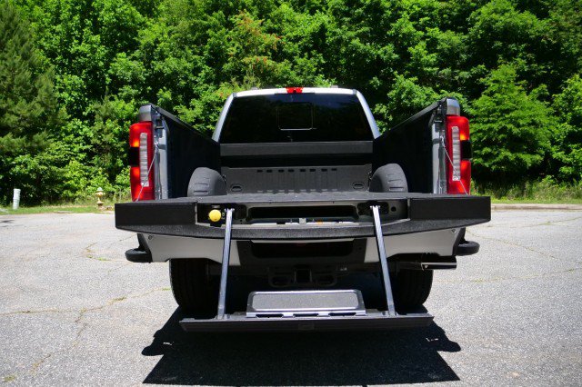Used 2024 Ford F250 Lariat w/ Sport Appearance Package AWD/4WD image 35