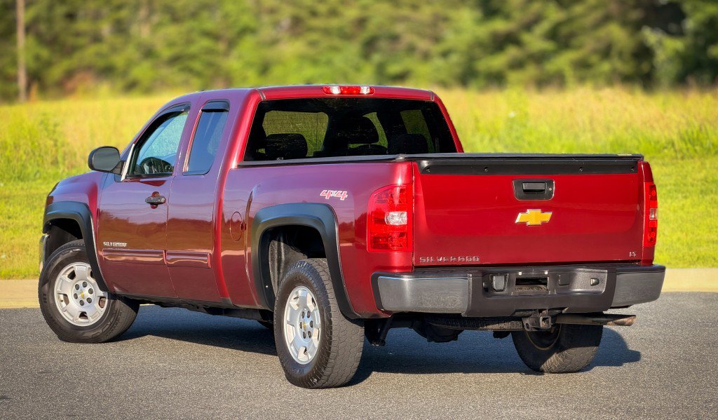 Used 2013 Chevrolet Silverado 1500 LT w/ All-Star Edition AWD/4WD image 9