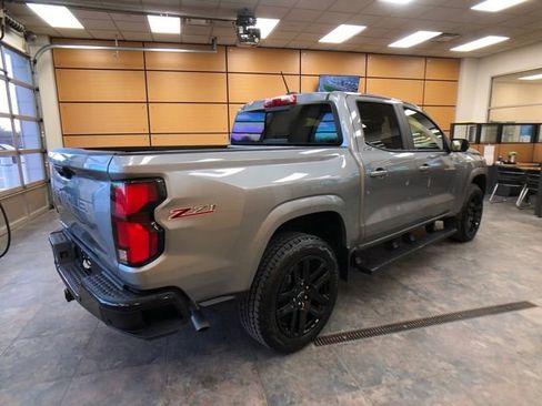 Used 2025 Chevrolet Colorado Z71 w/ Technology Package image 7