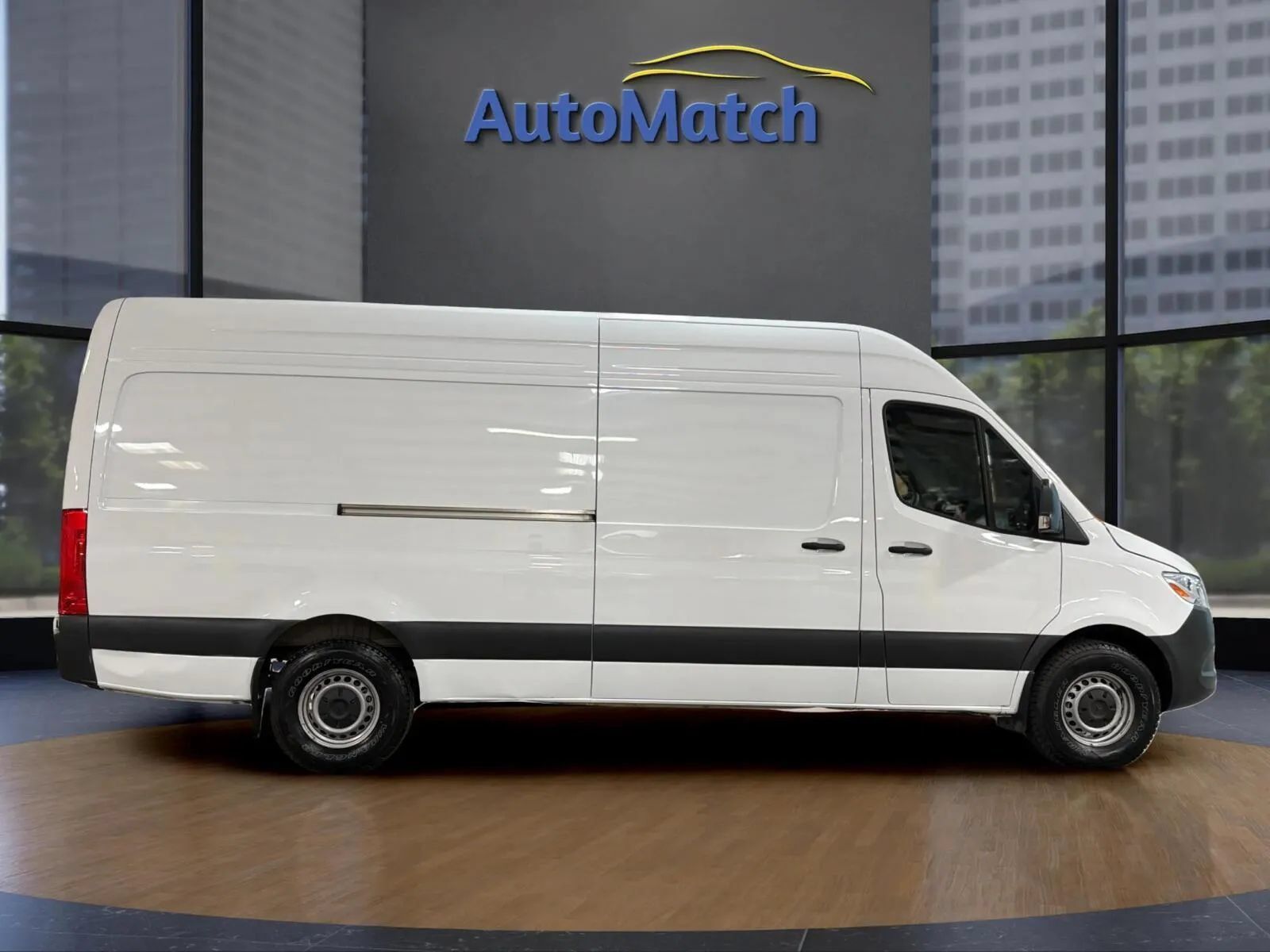 Used 2025 Mercedes-Benz Sprinter 2500 image 12