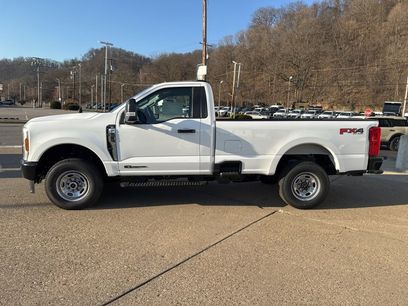 New 2025 Ford F250 XL w/ FX4 Off-Road Package