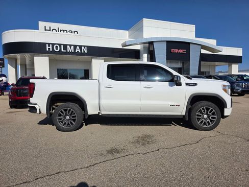 Used 2022 GMC Sierra 1500 AT4 w/ AT4 Premium Package image 2