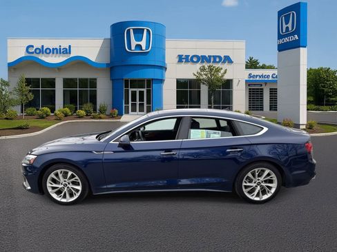 Used 2022 Audi A5 2.0T Premium image 3