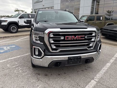 Used 2020 GMC Sierra 1500 SLT w/ SLT Premium Plus Package AWD/4WD image 9