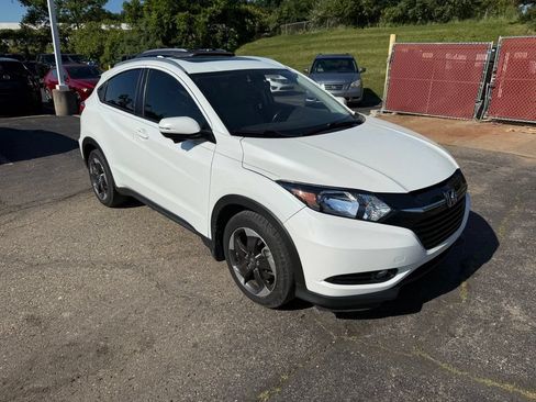 Used 2018 Honda HR-V EX-L image 4