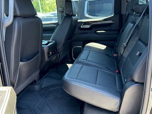 Used 2023 Chevrolet Silverado 1500 RST w/ Convenience Package II AWD/4WD image 11