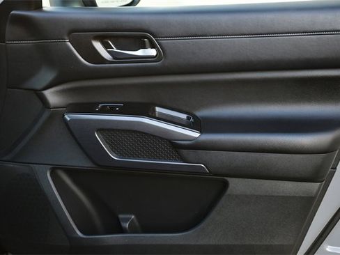 Used 2023 Nissan Pathfinder SL w/ SL Premium Package image 32