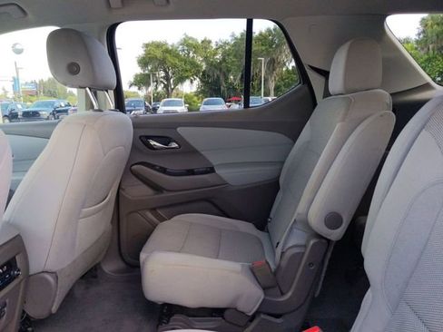 Used 2019 Chevrolet Traverse LT FWD image 15