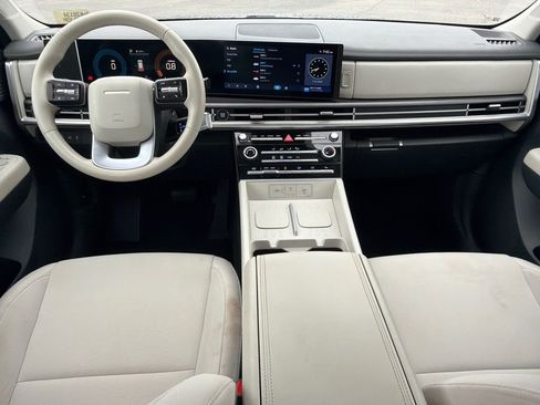 Used 2025 Hyundai Santa Fe SE FWD image 23