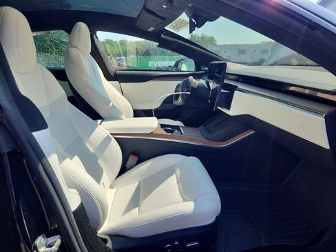 Used 2024 Tesla Model S AWD/4WD image 5