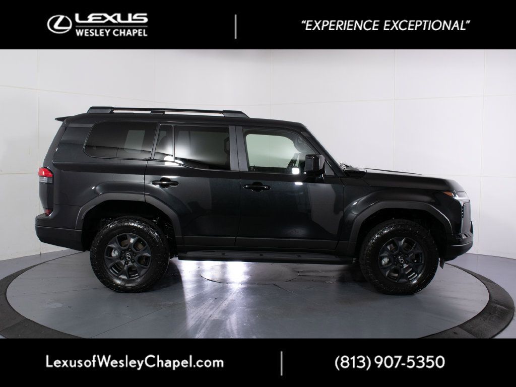 Certified 2025 Lexus GX 550 AWD/4WD image 2