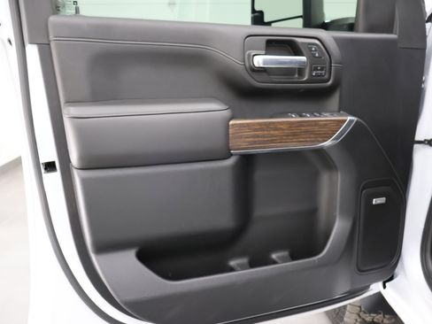 Used 2021 Chevrolet Silverado 2500 High Country w/ Z71 Off-Road Package image 46