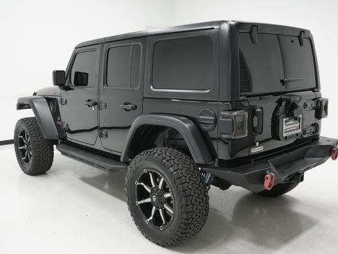 Used 2018 Jeep Wrangler Unlimited Rubicon image 5
