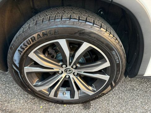 Used 2020 Lexus RX 350L Premium w/ Premium Package AWD/4WD image 36