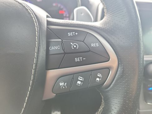 Used 2017 Jeep Grand Cherokee SRT AWD/4WD image 26