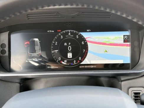 Used 2020 Land Rover Range Rover Sport HSE image 11
