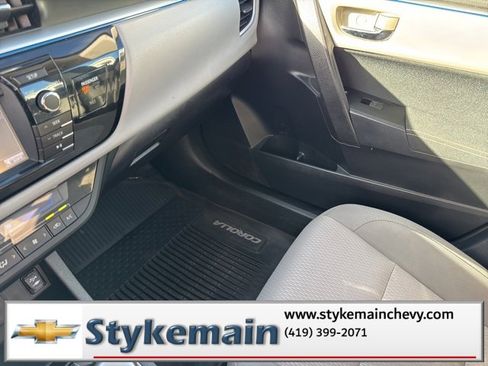 Used 2014 Toyota Corolla LE image 37
