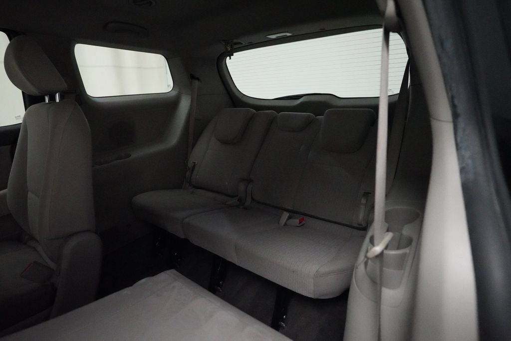 Used 2016 Kia Sedona LX FWD image 11