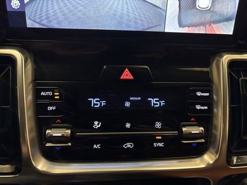 Certified 2021 Kia Sorento SX Prestige AWD/4WD image 18