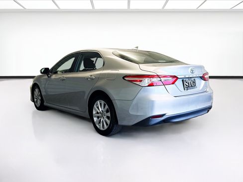 Used 2020 Toyota Camry LE w/ Carpet Mat Package FWD image 6