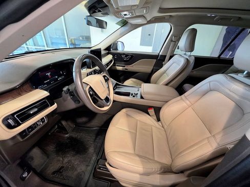 Used 2023 Lincoln Aviator Reserve w/ Equipment Group 201A AWD/4WD image 17