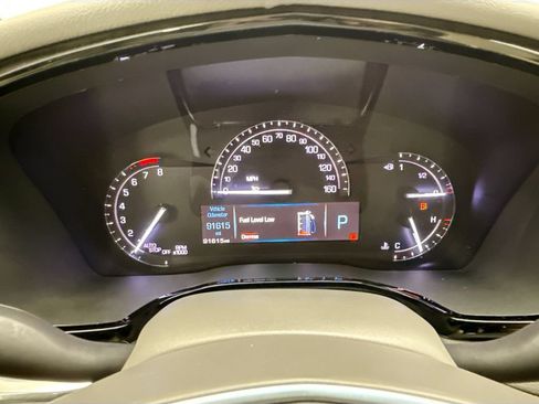 Used 2017 Cadillac XT5 Luxury w/ Driver Awareness Package FWD image 32