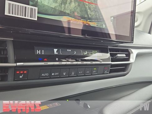 Certified 2026 Toyota Sienna XLE image 12