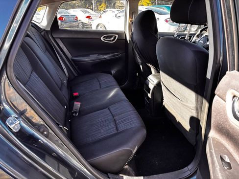 Used 2016 Nissan Sentra SV FWD image 11