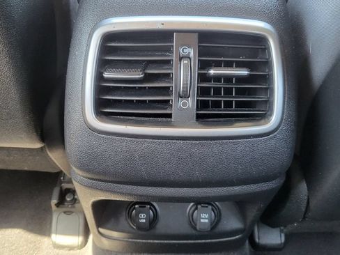 Used 2018 Kia Sorento FWD image 25