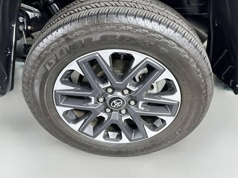 Certified 2025 Toyota Tundra Limited AWD/4WD image 32