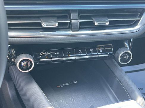 Used 2025 Chevrolet Equinox EV LT w/ Convenience Package image 16