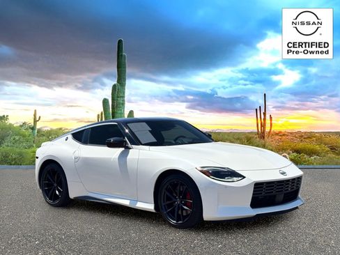 Certified 2025 Nissan Z Performance w/ Floor Mat Package RWD image 7