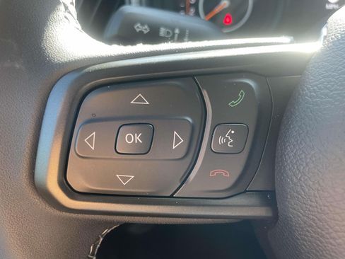 Used 2026 Jeep Gladiator Sport AWD/4WD image 18