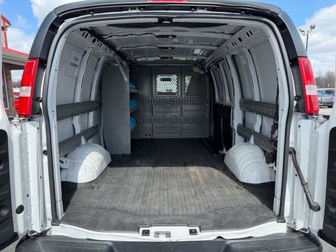 Used 2021 Chevrolet Express 2500 RWD 2500 135 w/ Communications Package image 7