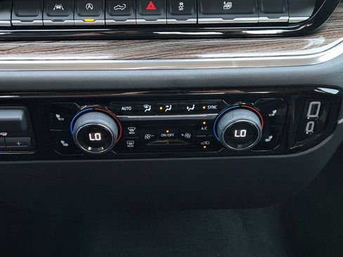 Used 2025 Chevrolet Silverado 1500 LT RWD image 20