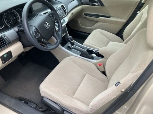 Used 2013 Honda Accord LX image 7