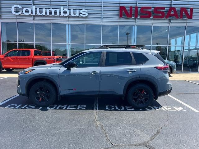 Certified 2025 Nissan Rogue SV AWD/4WD image 1