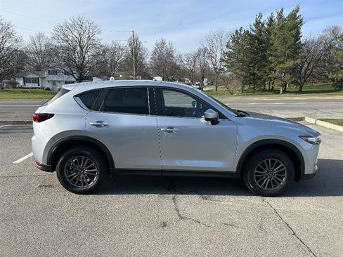 Used 2017 MAZDA CX-5 Touring w/ Preferred Equipment Package image 6