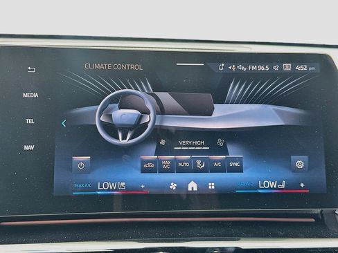 New 2026 BMW X2 xDrive28i w/ Technology Package AWD/4WD image 16