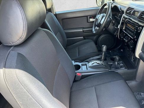 Used 2007 Toyota FJ Cruiser 4WD image 19