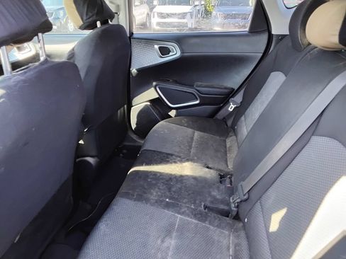Used 2021 Kia Soul LX FWD image 9