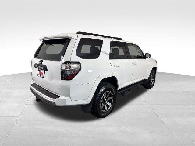 Used 2020 Toyota 4Runner TRD Off-Road AWD/4WD image 6
