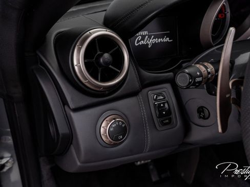Used 2014 Ferrari California image 36