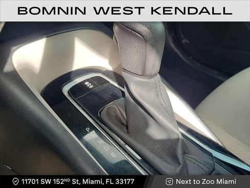 Used 2021 Toyota Corolla LE image 22