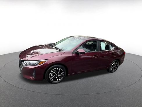 Used 2025 Nissan Sentra SV image 8