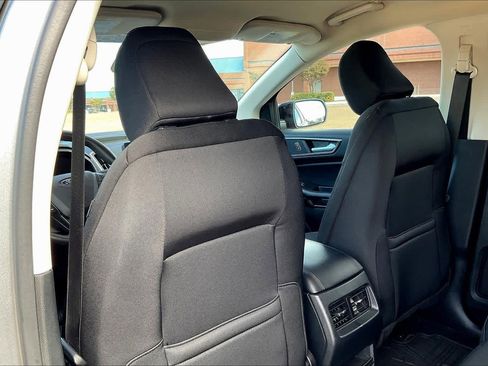 Used 2022 Ford Edge SE w/ Black Appearance Package image 12