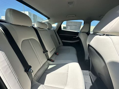Used 2025 Hyundai Sonata SEL FWD image 26