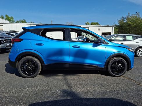 New 2027 Chevrolet Bolt RS w/ Technology Package FWD image 6