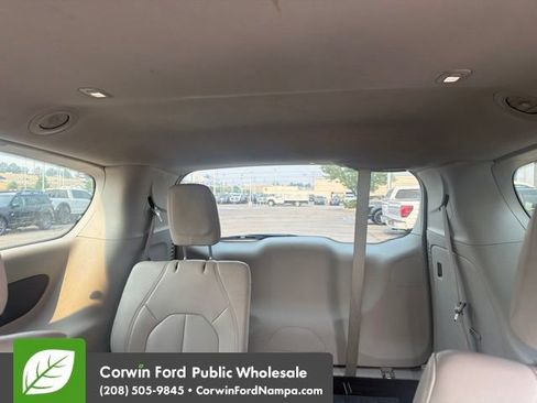 Used 2021 Chrysler Voyager Lxi FWD image 11