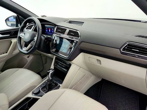 Used 2024 Volkswagen Tiguan SE R-Line AWD/4WD image 25